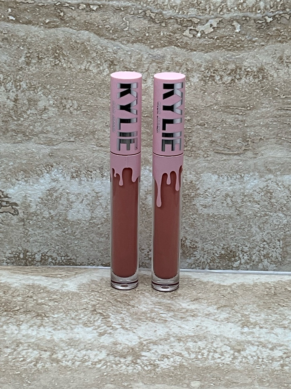 2 KYLIE Liquid Lipsticks -700 shade new